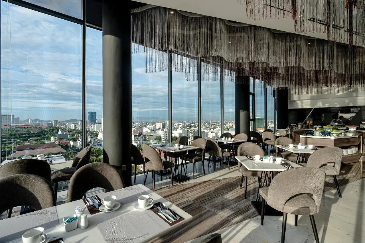 Draco Hotel & Suites 다낭 4*,  베트남