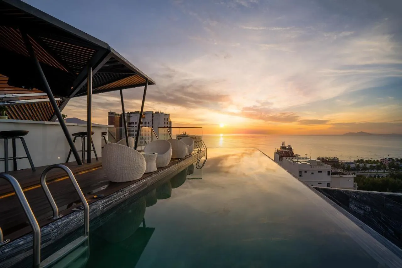 Draco Hotel & Suites 다낭 4*,  베트남
