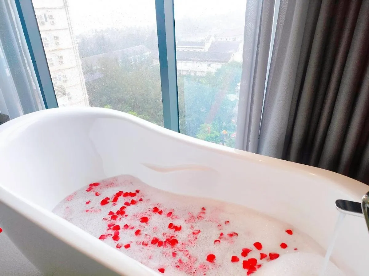 Draco Hotel & Suites 다낭 4*,