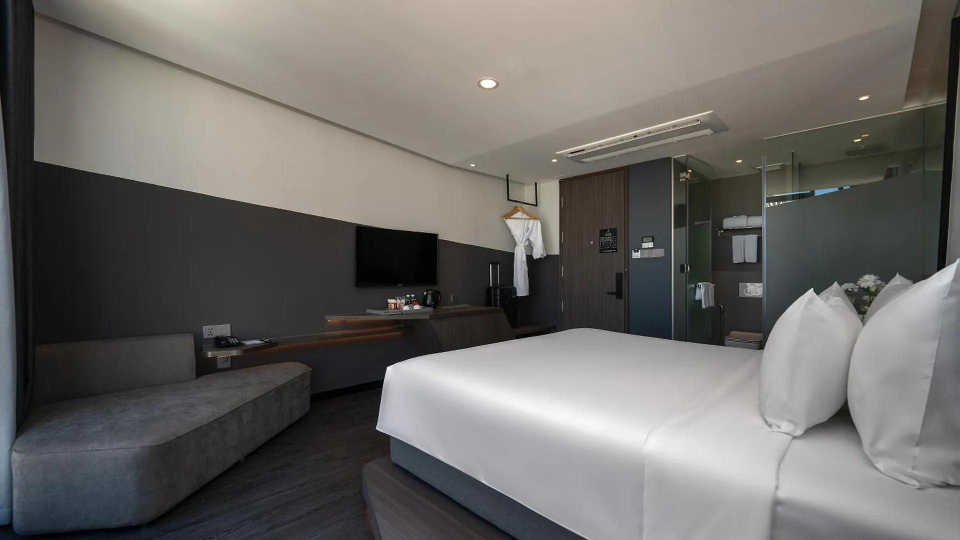 Draco Hotel&Suites Da Nang Hotel