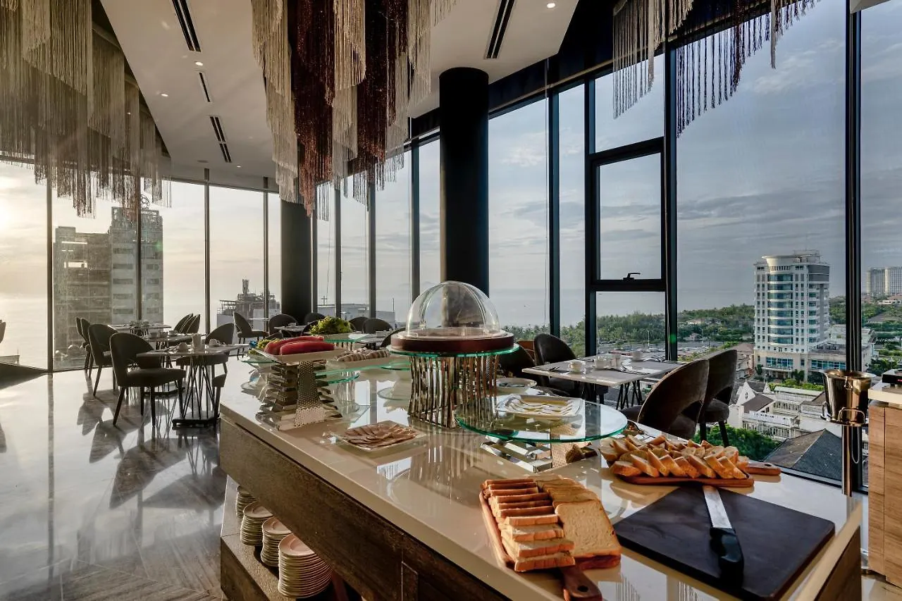 Draco Hotel & Suites Đà Nẵng 4*,