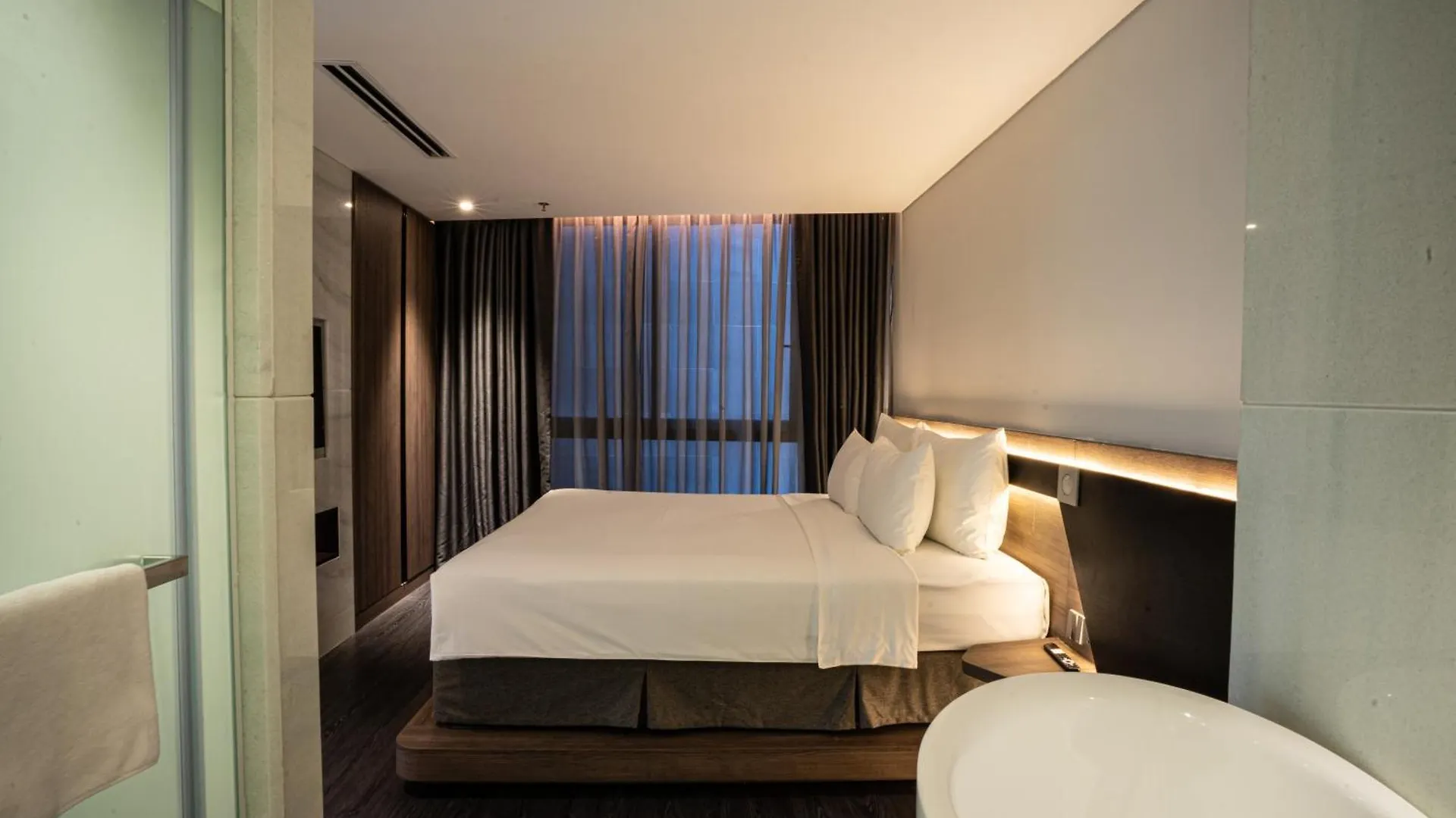 Draco Hotel & Suites Đà Nẵng