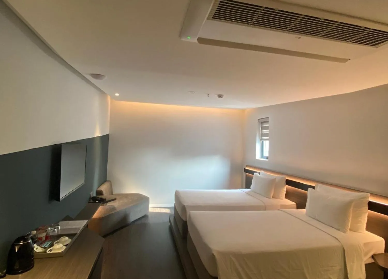 Draco Hotel & Suites Đà Nẵng 4*,